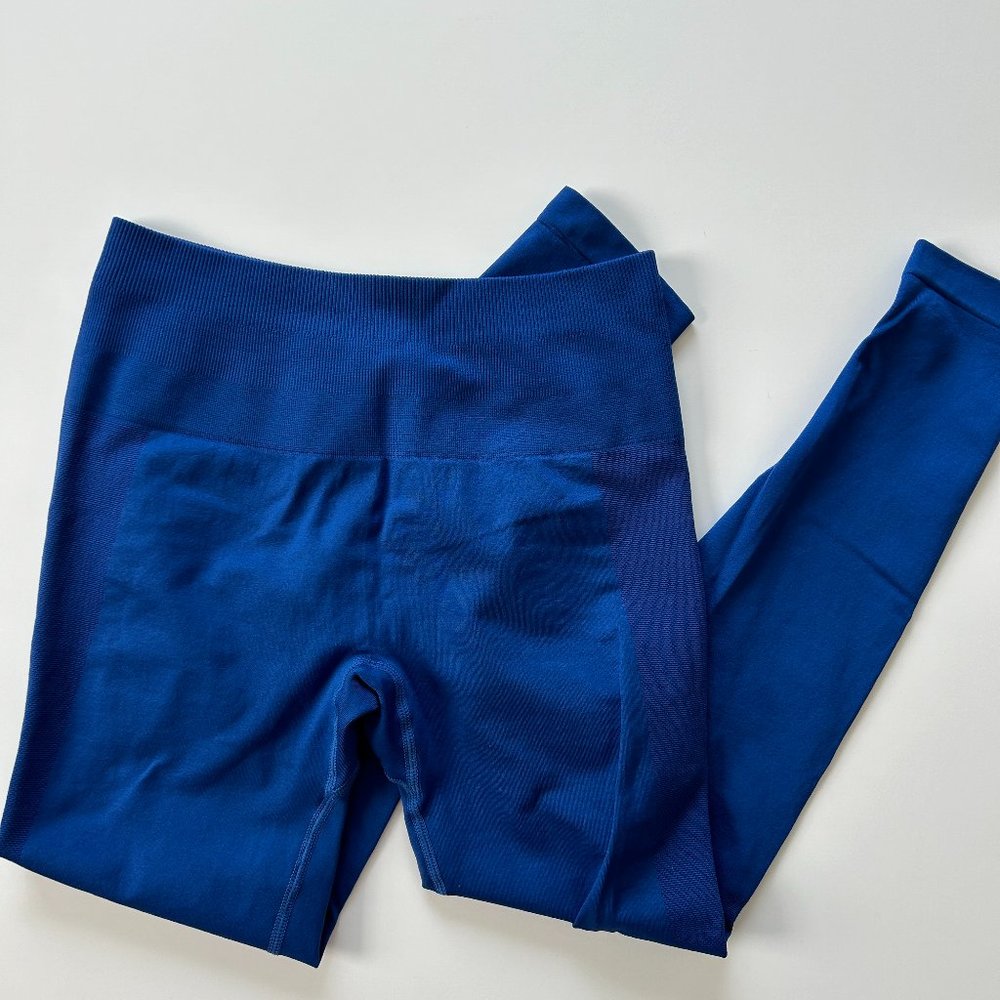 Dark royal navy blue scrunch butt activewear seamless leggings size S